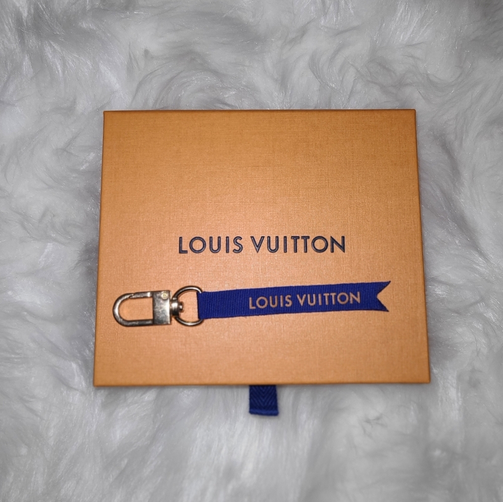 Louis Vuitton Keychain Ribbon